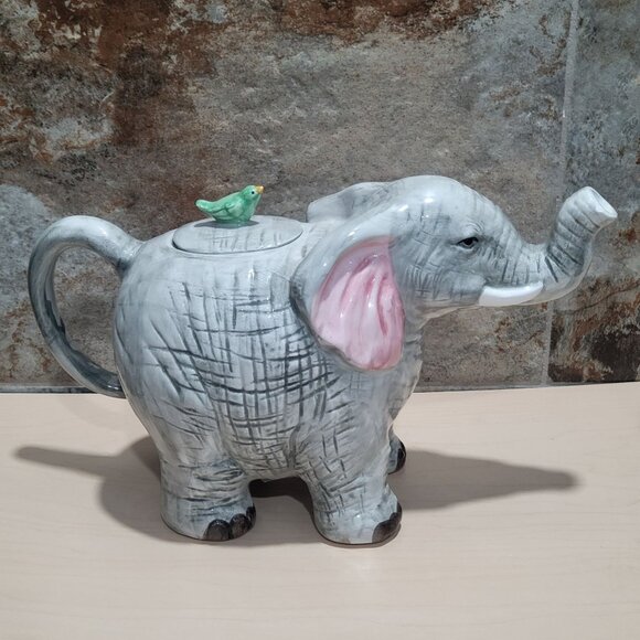Vintage Ceramic Elephant Teapot Bird Finial Lid - Picture 2 of 11